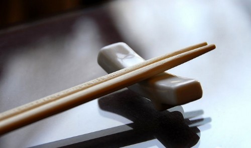 筷子或案板生霉会致癌吗